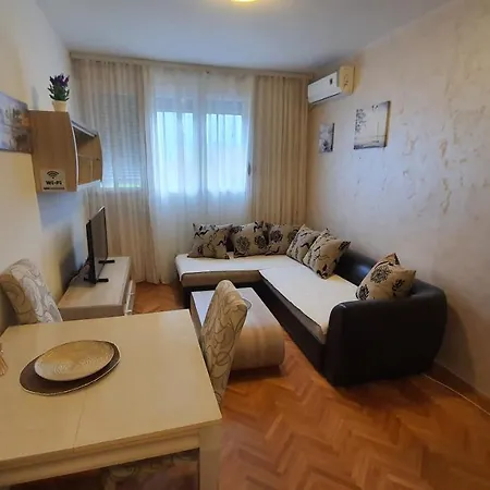 Apartman Jelena Appartamento *